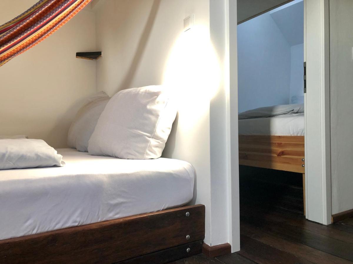 Schiffshotel "Schlafen Im Hafen" Amburgo Esterno foto